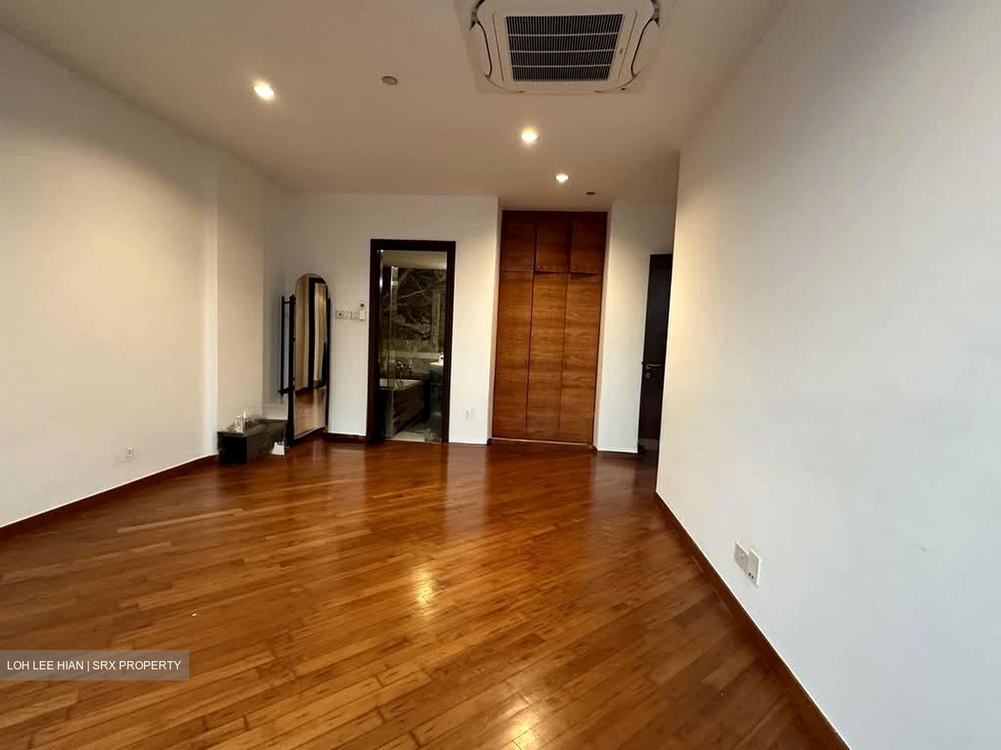 Riverside 48 (D9), Apartment #575878421